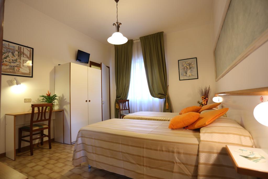 Hotel Vignola Assisi Esterno foto